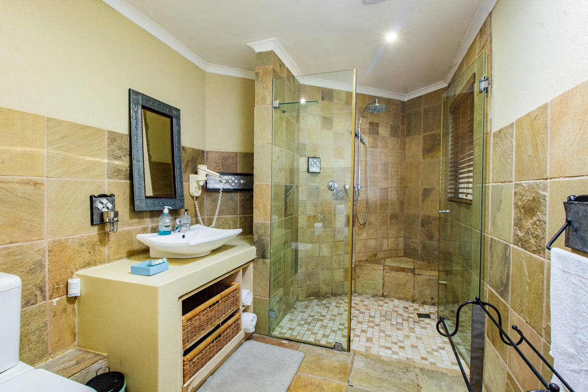 The Stanford en-suite shower room